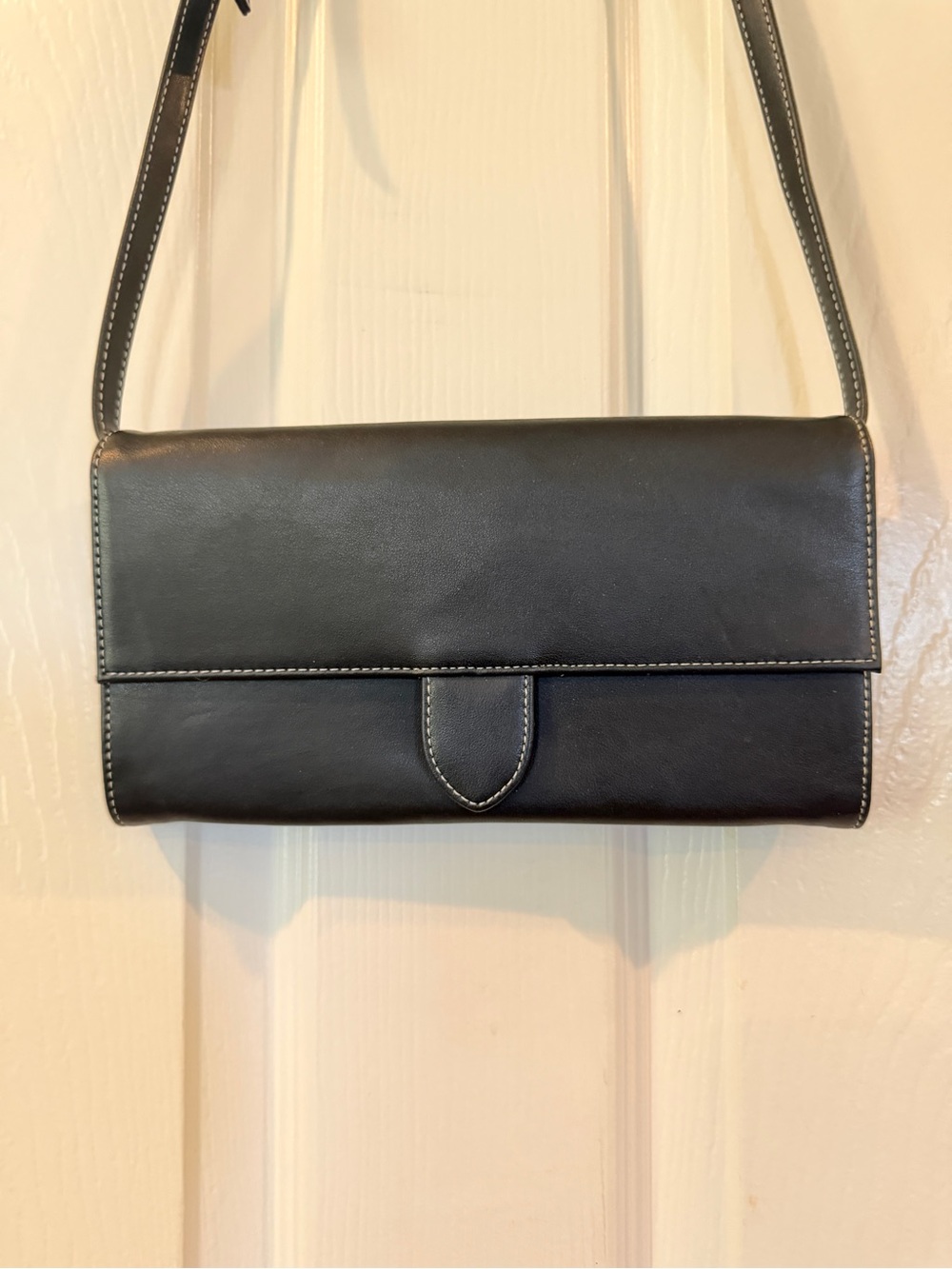 Mary Kay Travel Organizer Crossbody Wallet Black Organizer Purse